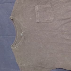 Hanes Men's Size Medium Shirt